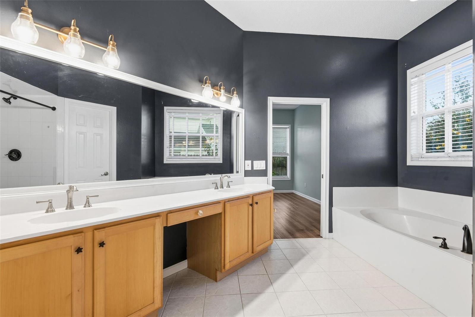 Image 45 of 66 For 7 Deerwood Street