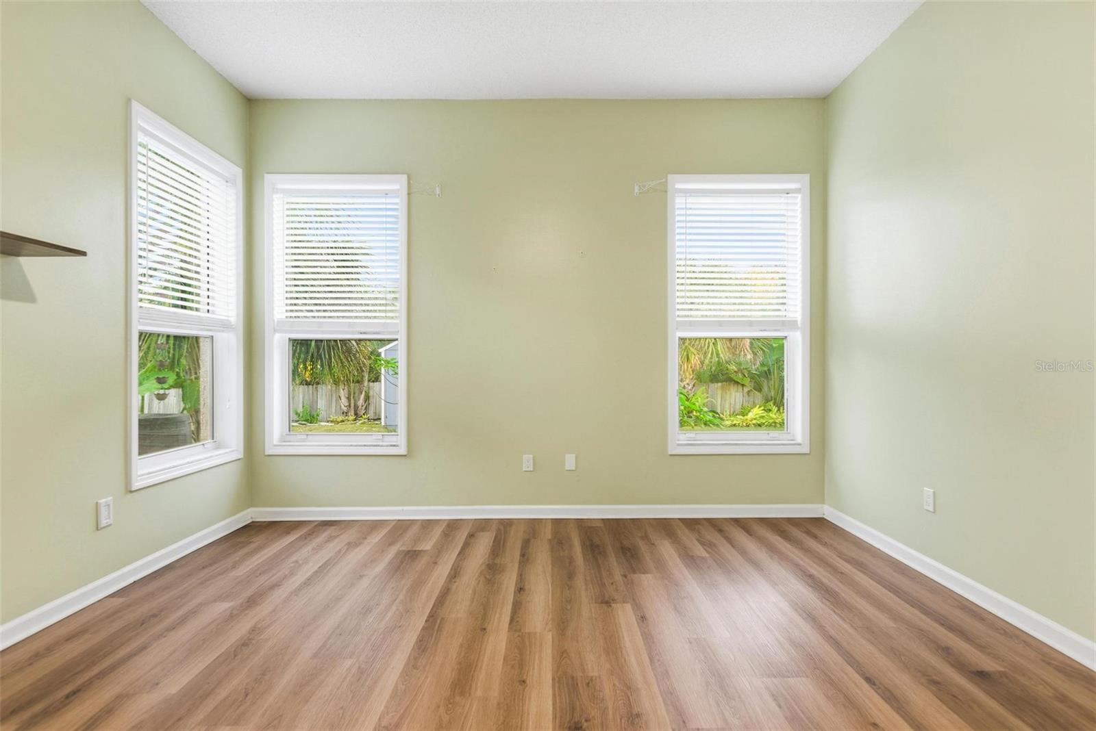 Image 52 of 66 For 7 Deerwood Street