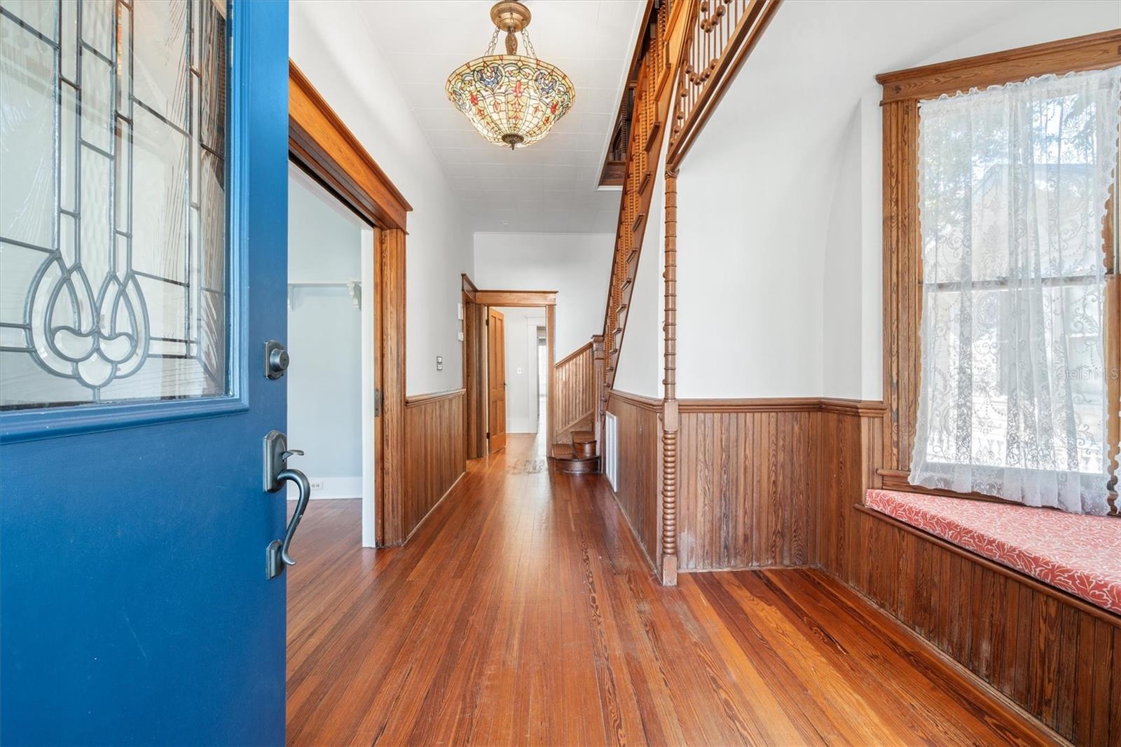 Image 12 of 87 For 31 Cincinnati Avenue