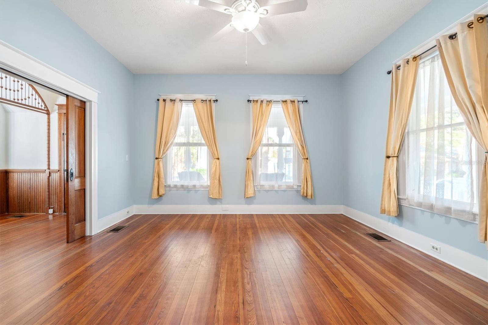 Image 15 of 87 For 31 Cincinnati Avenue