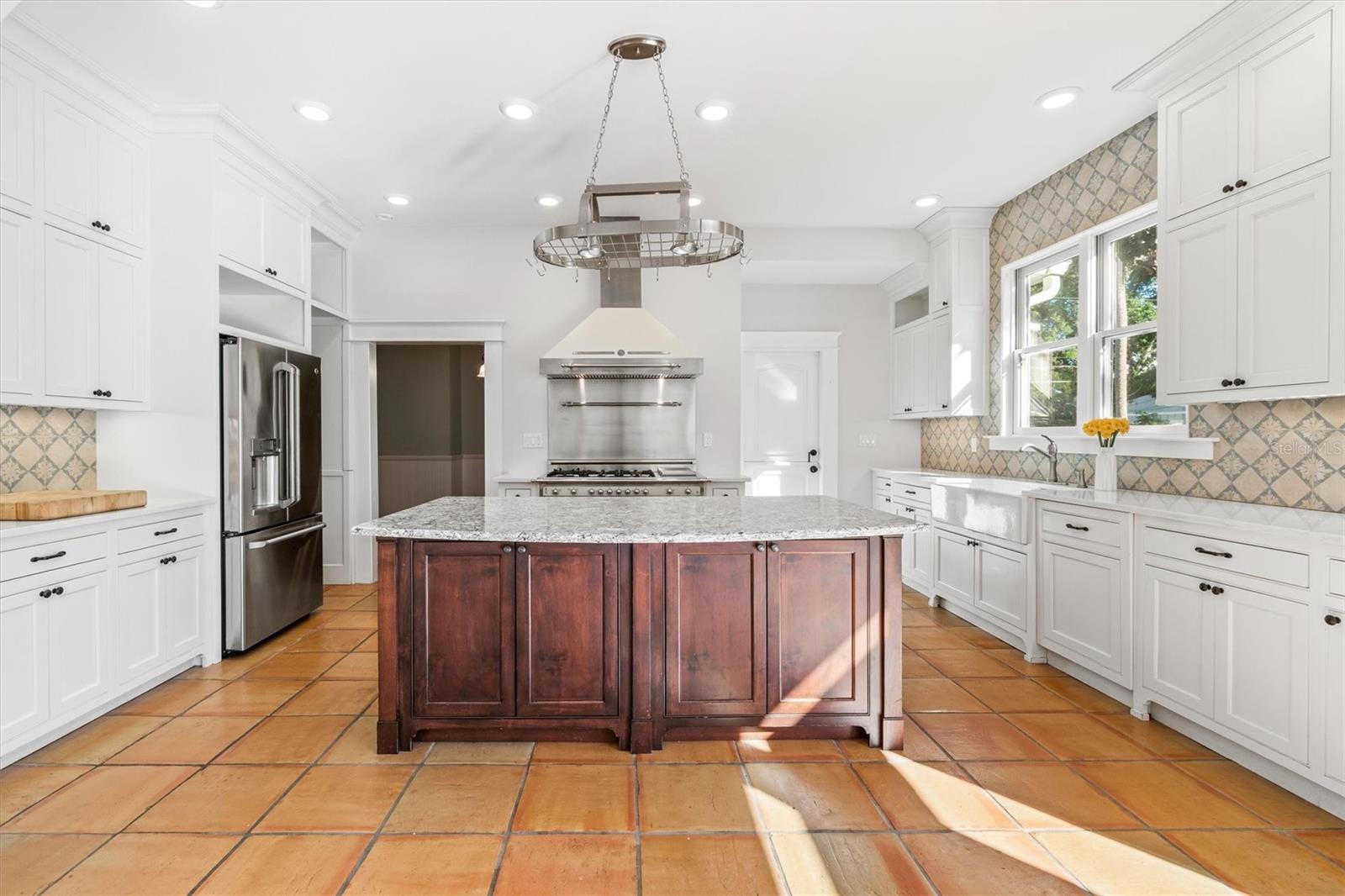 Image 23 of 87 For 31 Cincinnati Avenue