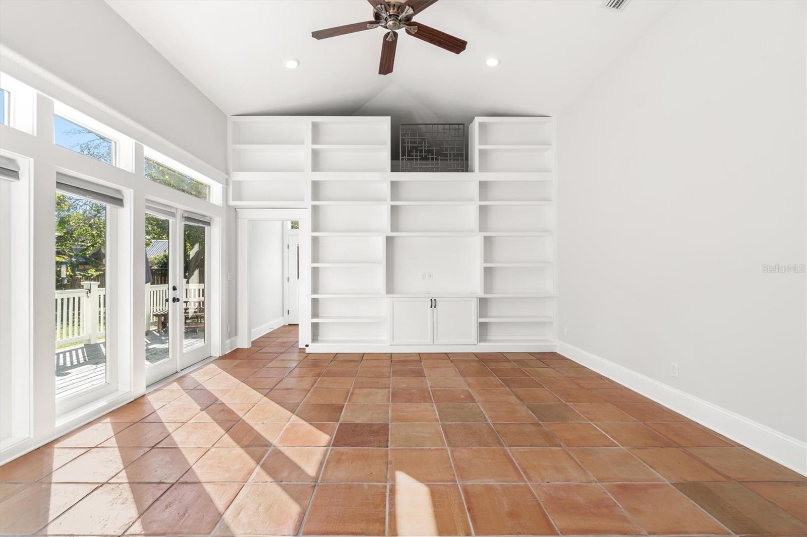 Image 33 of 87 For 31 Cincinnati Avenue