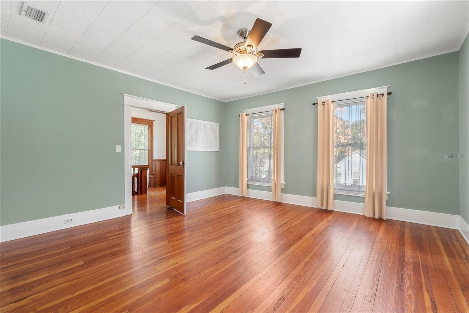 Image 48 of 87 For 31 Cincinnati Avenue