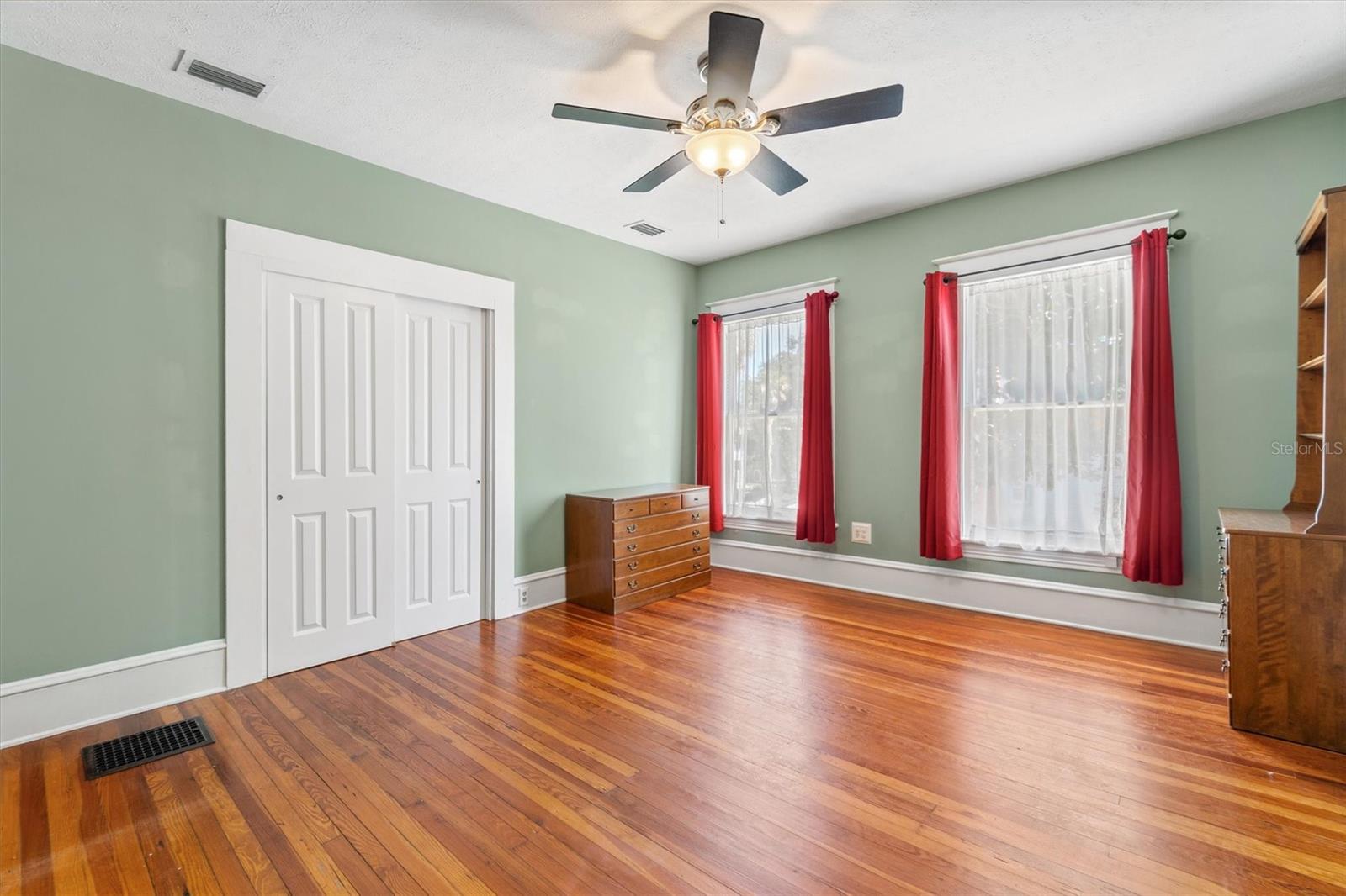 Image 50 of 87 For 31 Cincinnati Avenue