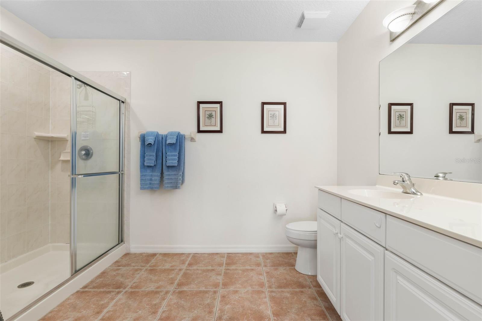 Image 18 of 58 For 600 Canopy Walk Lane 613