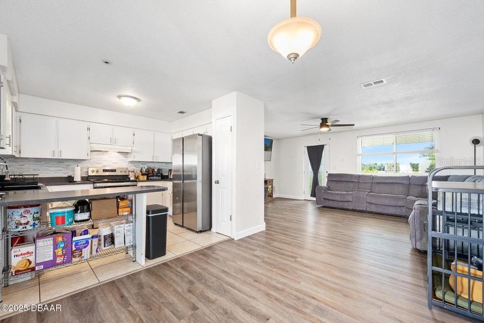 Image 12 of 34 For 1448 Flomich Street