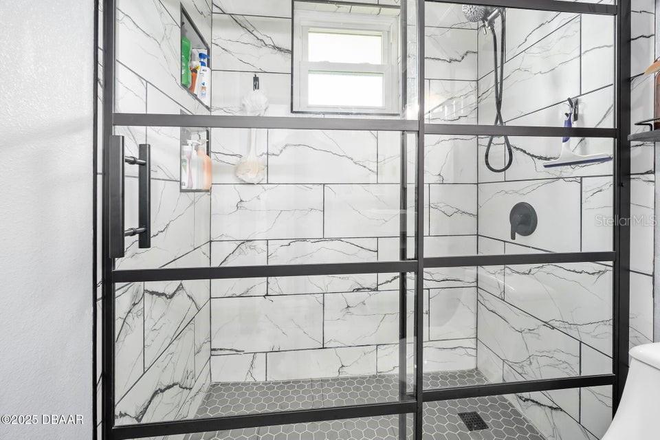 Image 15 of 34 For 1448 Flomich Street