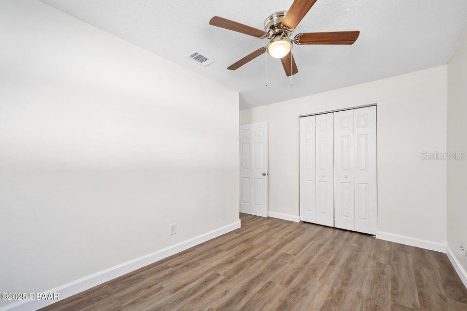 Image 20 of 34 For 1448 Flomich Street