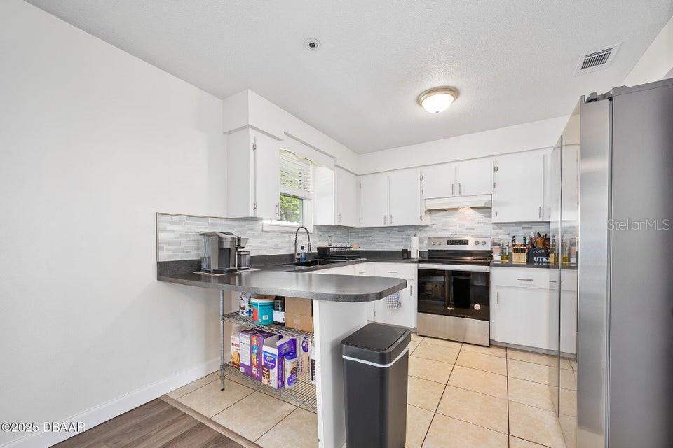 Image 8 of 34 For 1448 Flomich Street