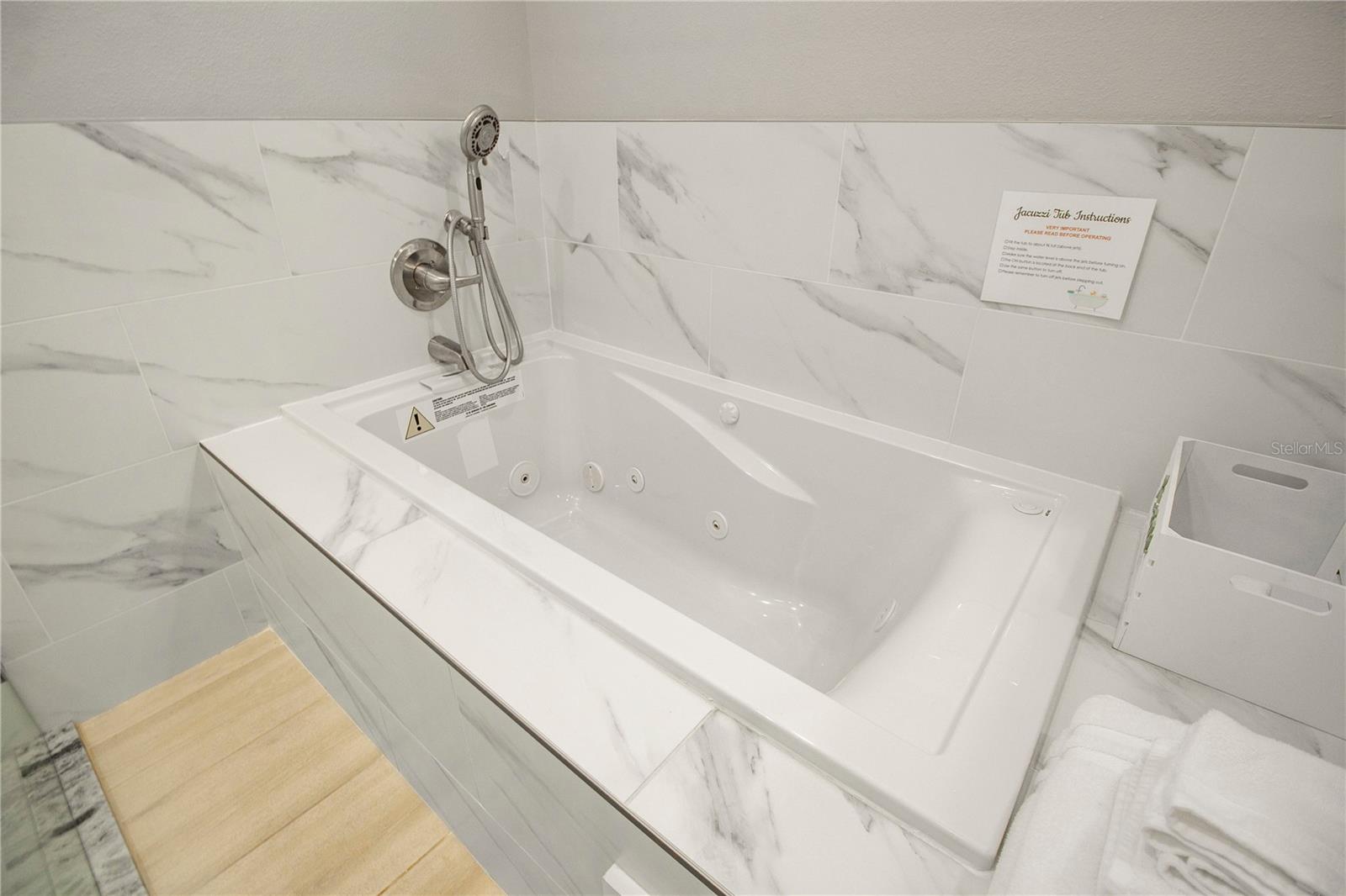 Image 12 of 26 For 20 Coconut Court