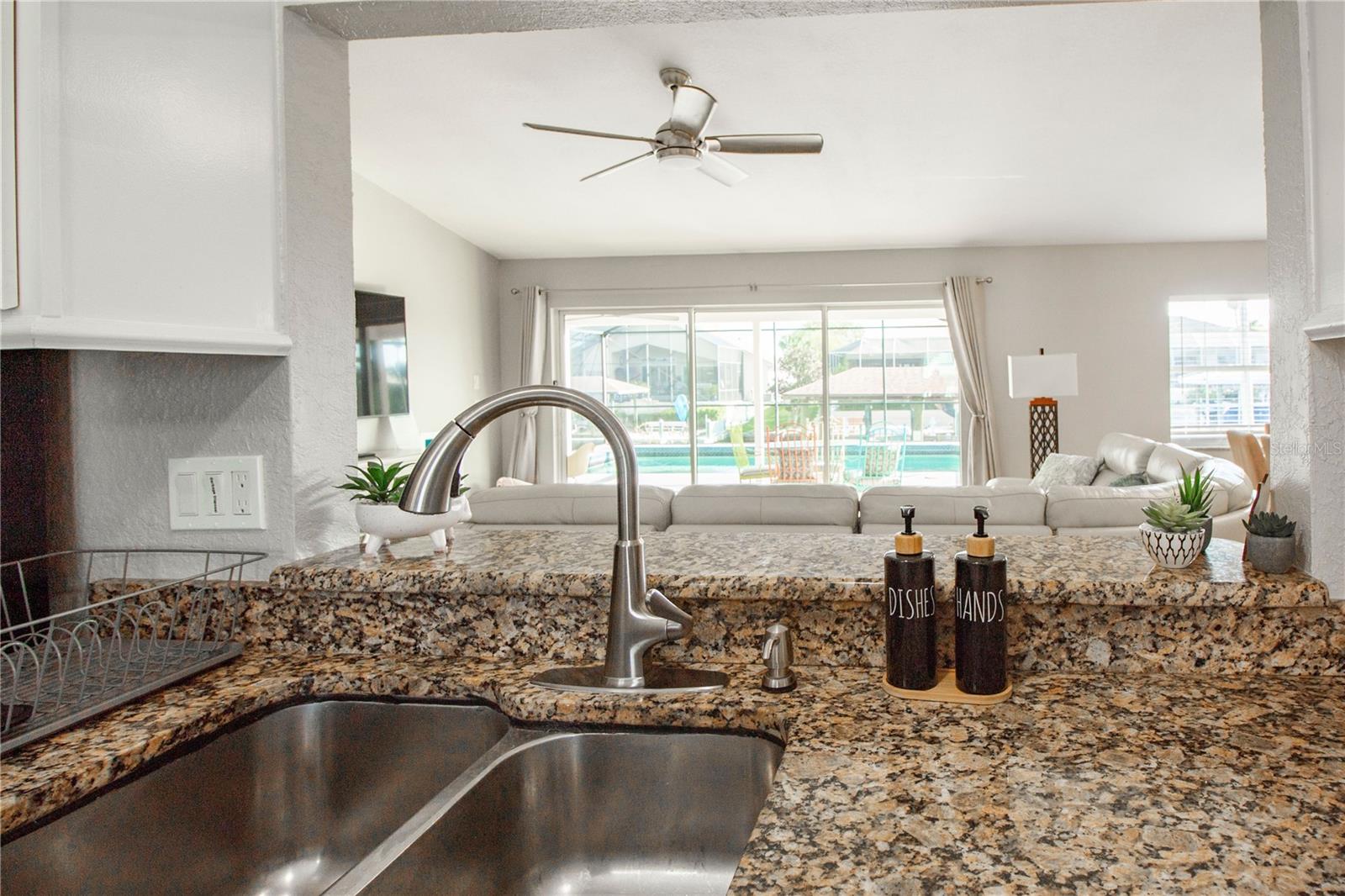 Image 16 of 26 For 20 Coconut Court