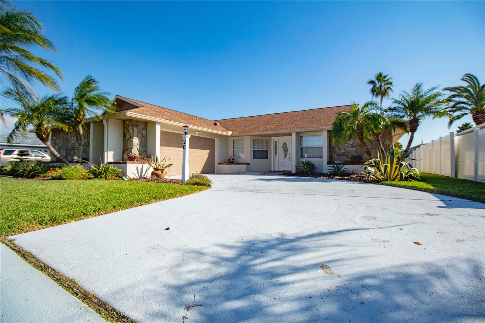 Image 26 of 26 For 20 Coconut Court