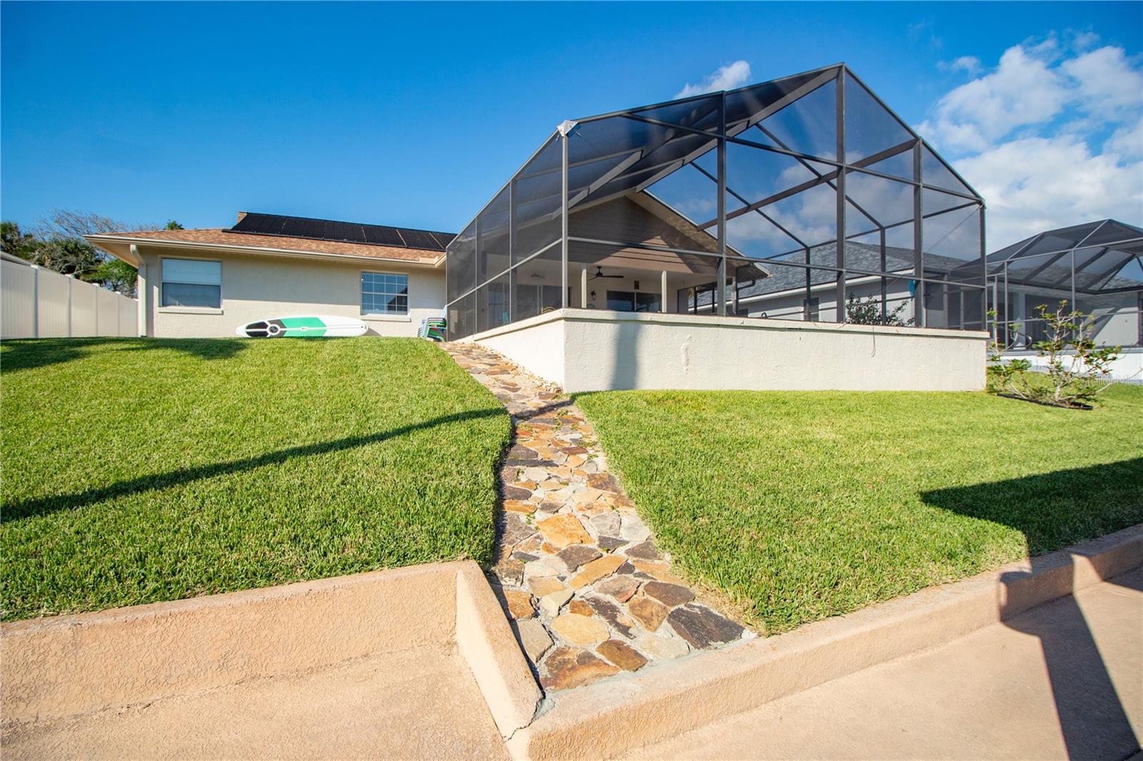 Image 5 of 26 For 20 Coconut Court