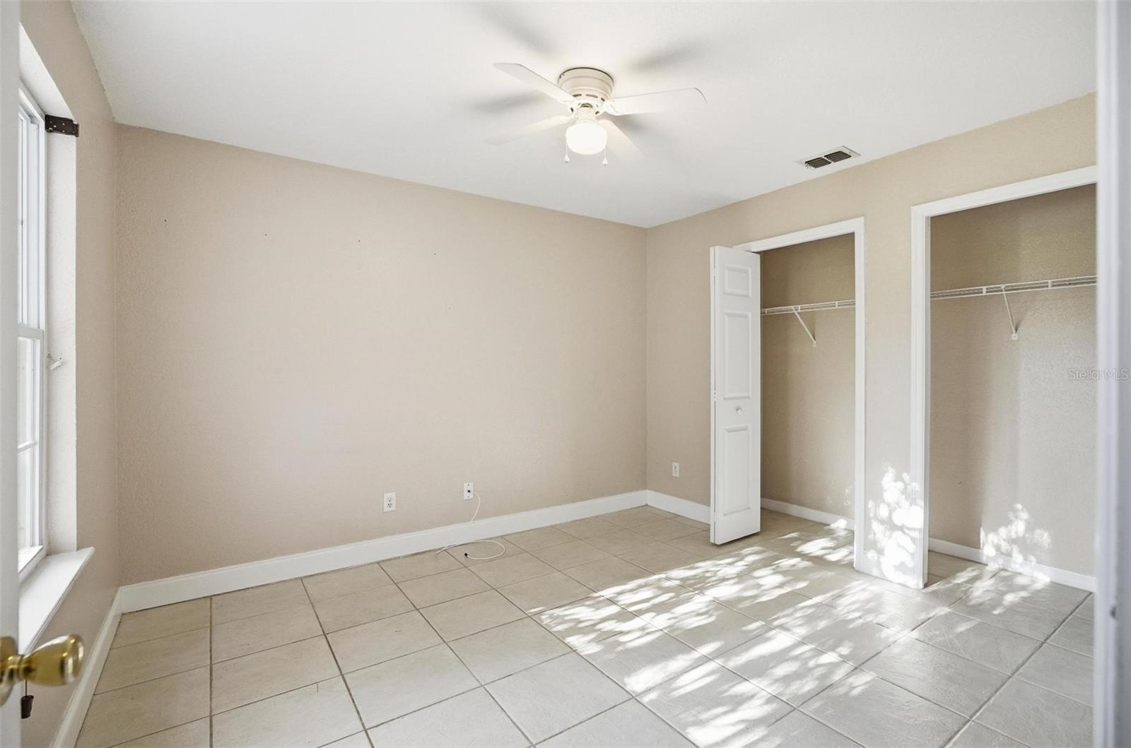 Image 22 of 56 For 5068 Greylock Court