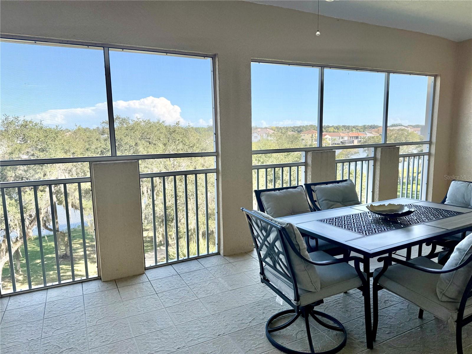 Image 23 of 32 For 55 Riverview Bend S 2044