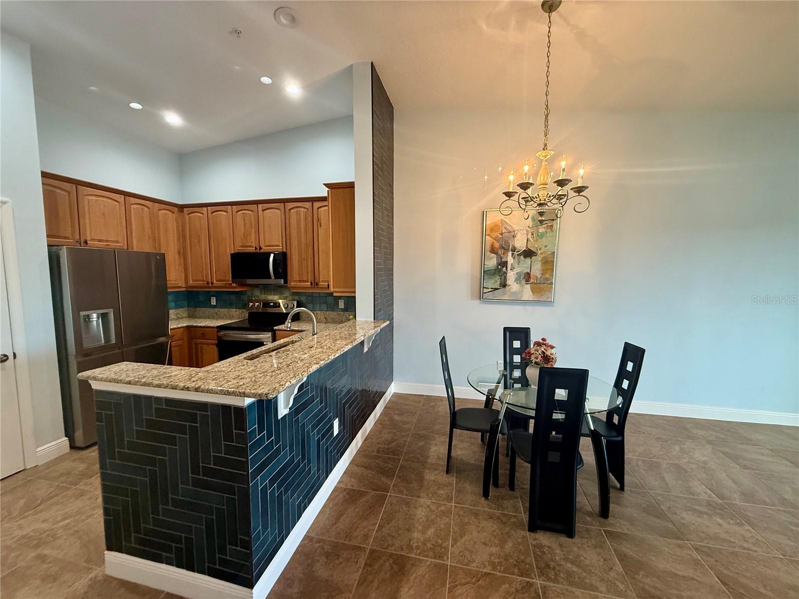 Image 4 of 32 For 55 Riverview Bend S 2044