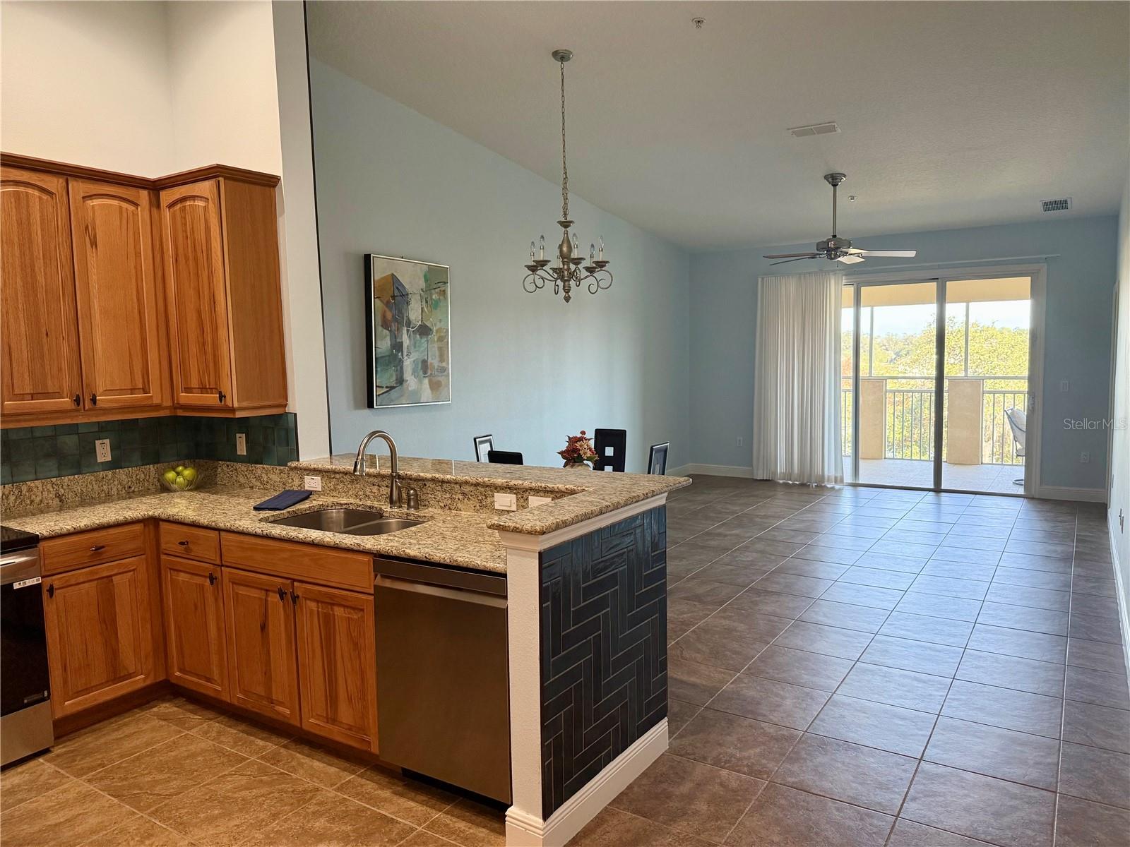 Image 6 of 32 For 55 Riverview Bend S 2044