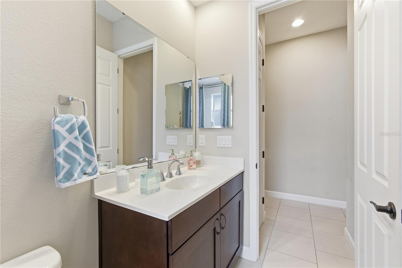 Image 37 of 51 For 45 New Water Oak Drive