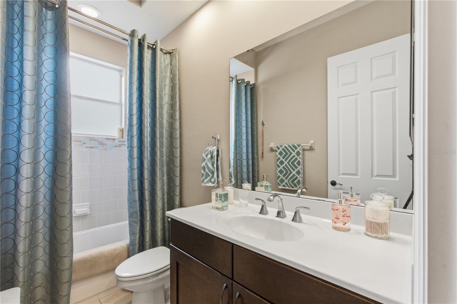 Image 38 of 51 For 45 New Water Oak Drive