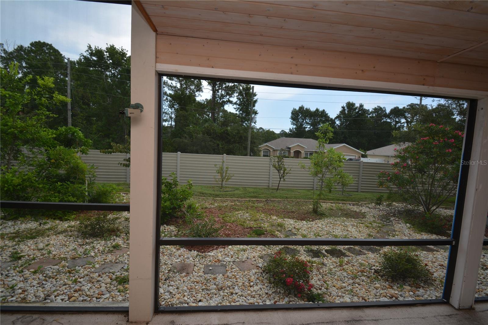 Image 17 of 35 For 61 Green Circle