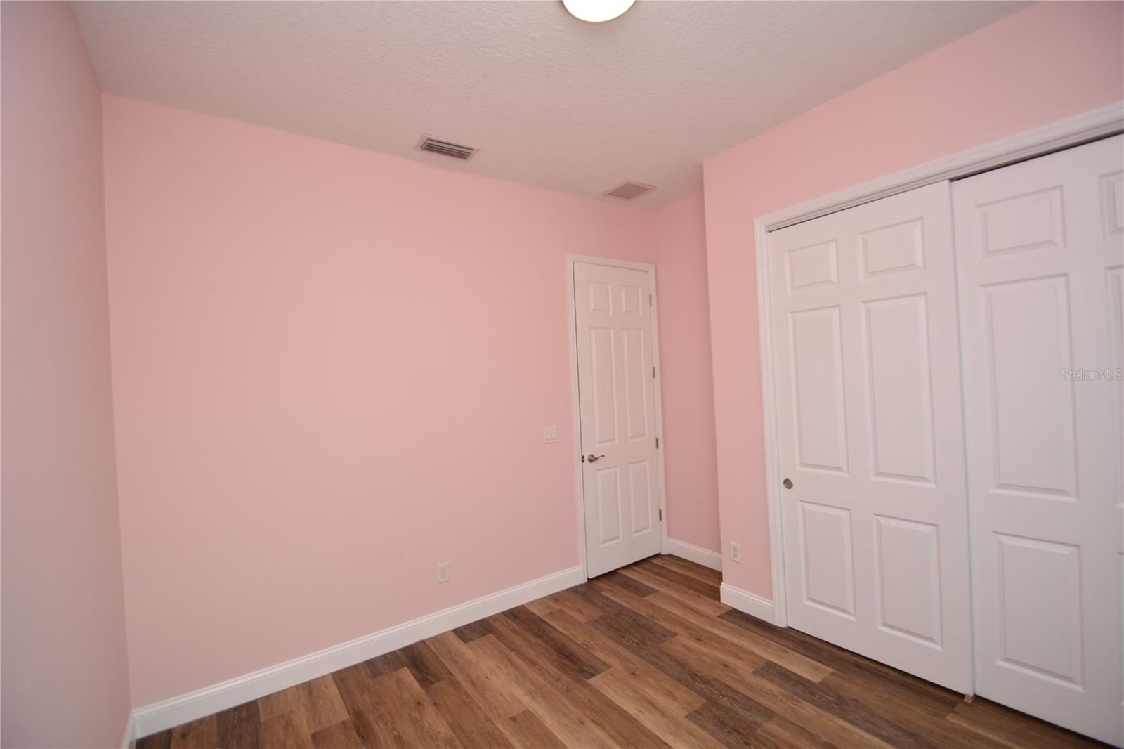 Image 29 of 35 For 61 Green Circle