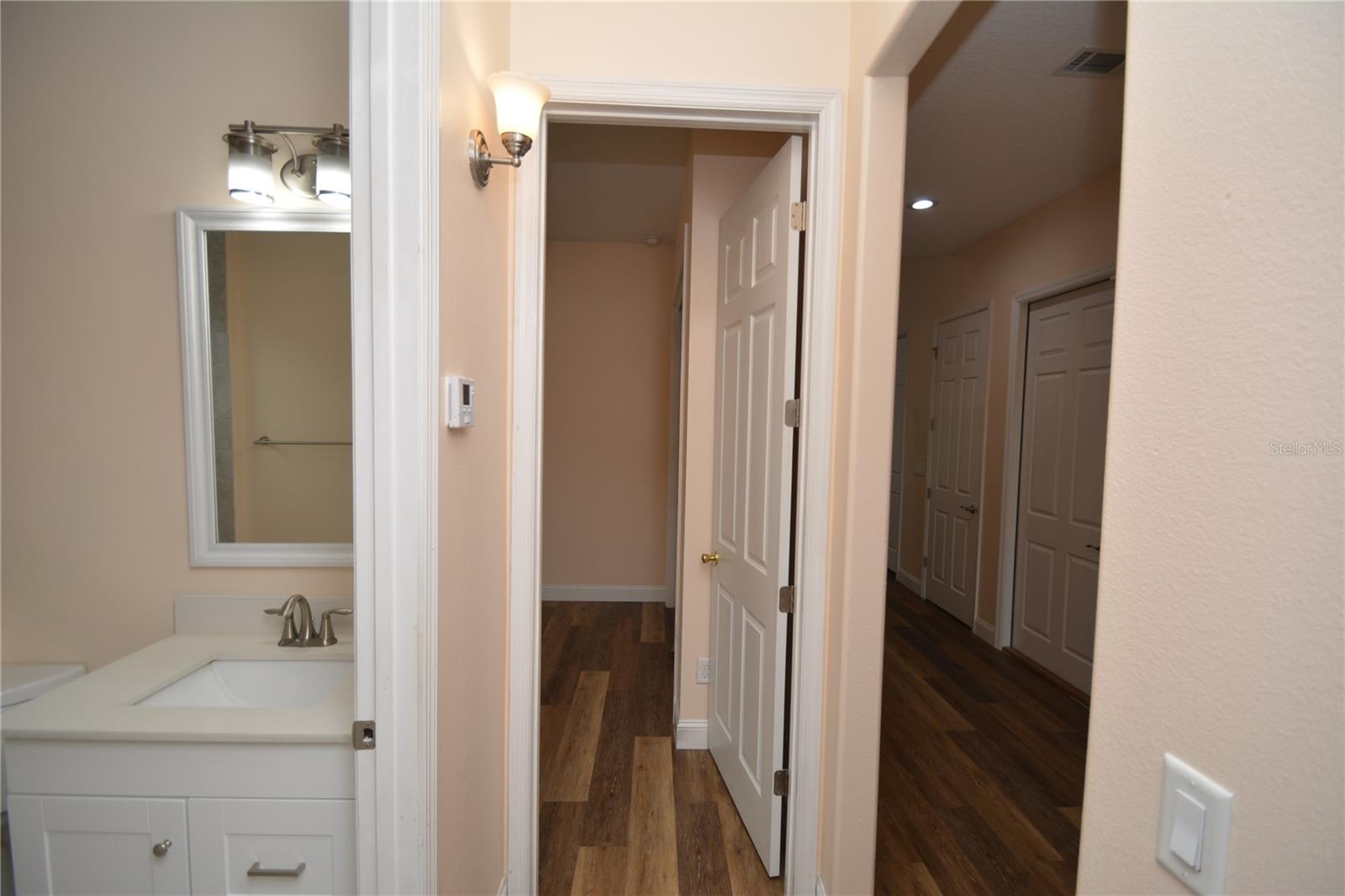 Image 30 of 35 For 61 Green Circle