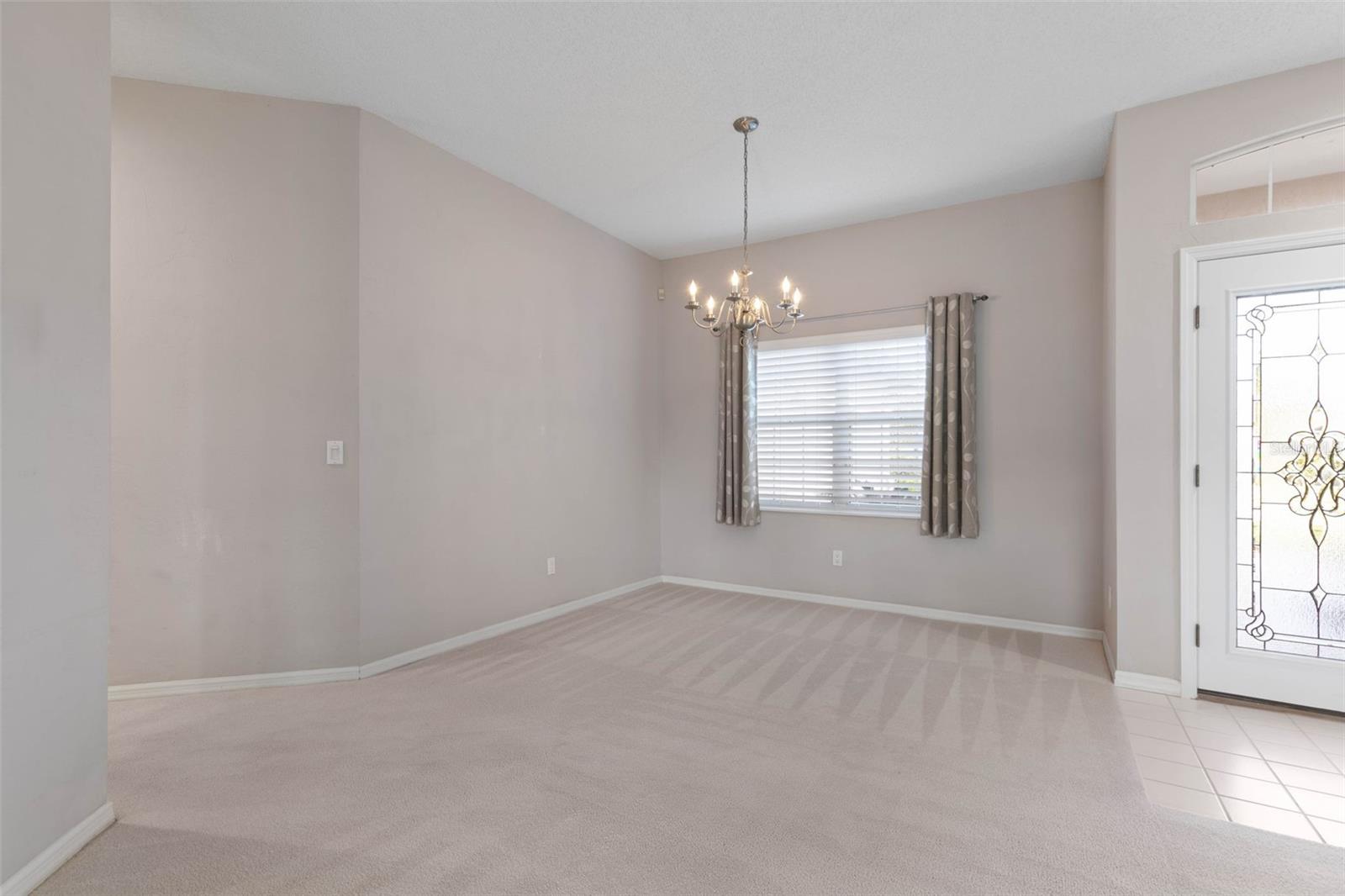 Image 14 of 47 For 3 Tucahoe Way