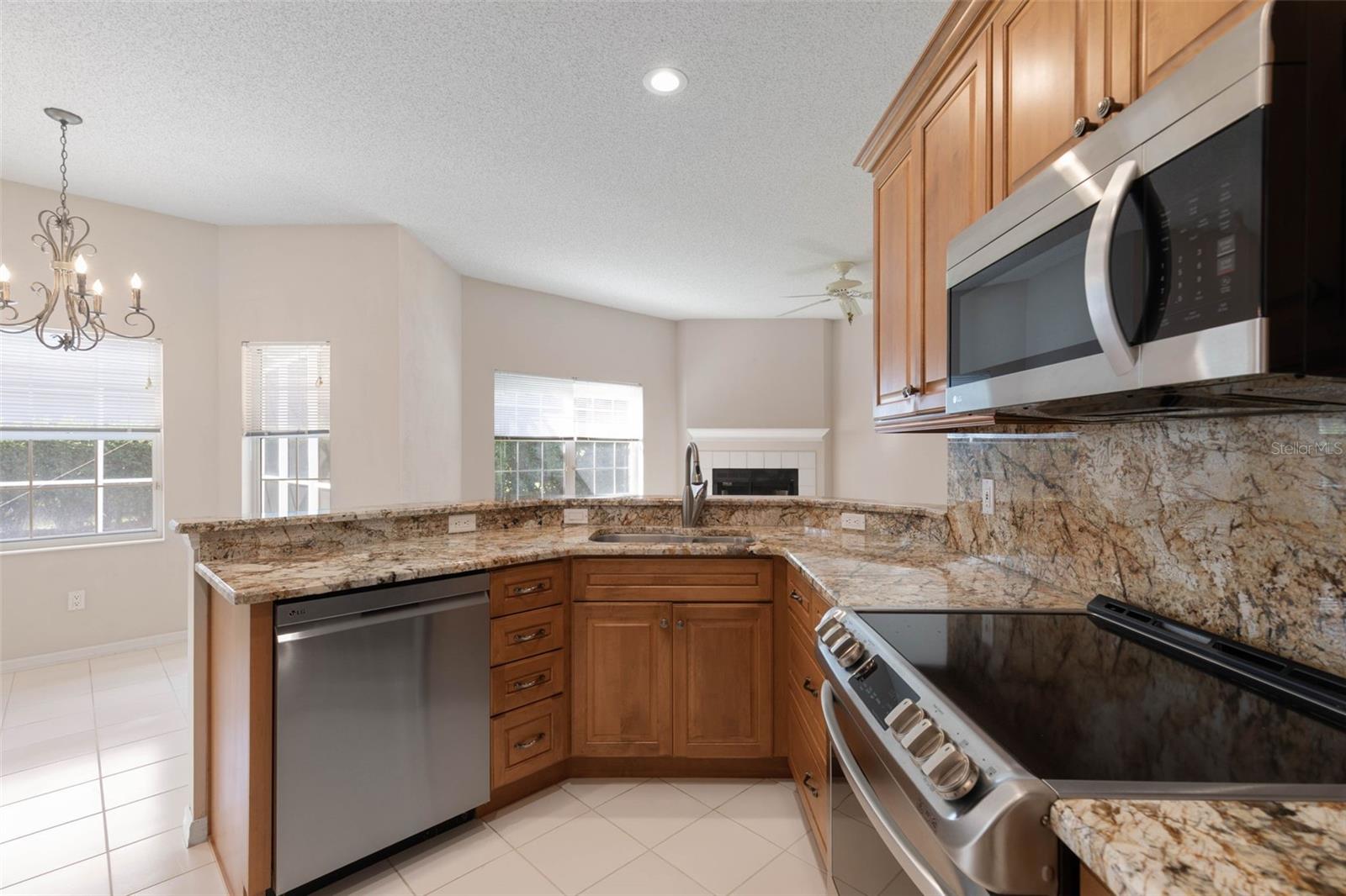 Image 28 of 47 For 3 Tucahoe Way