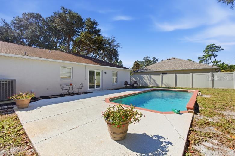 Image 10 of 45 For 8 Rolling Fern Place