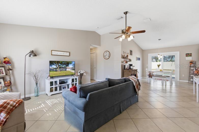 Image 20 of 45 For 8 Rolling Fern Place