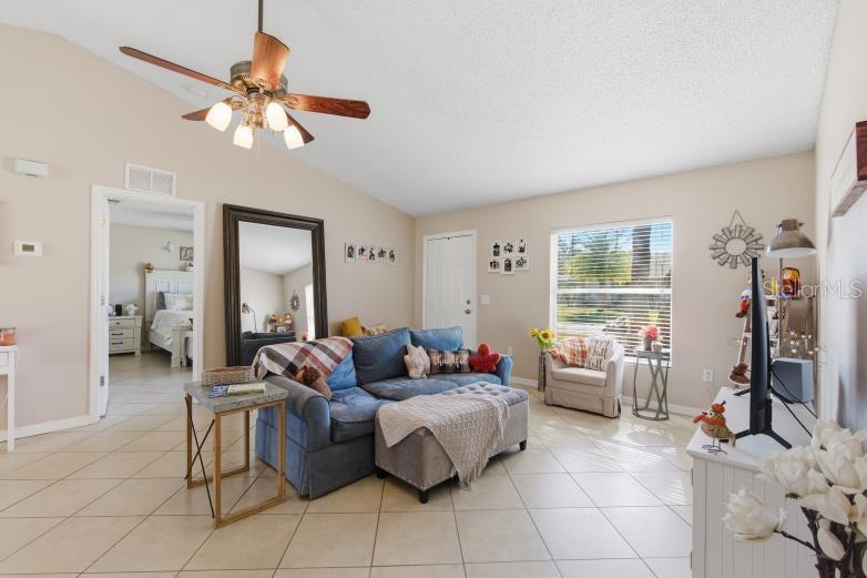 Image 22 of 45 For 8 Rolling Fern Place