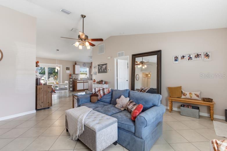 Image 23 of 45 For 8 Rolling Fern Place