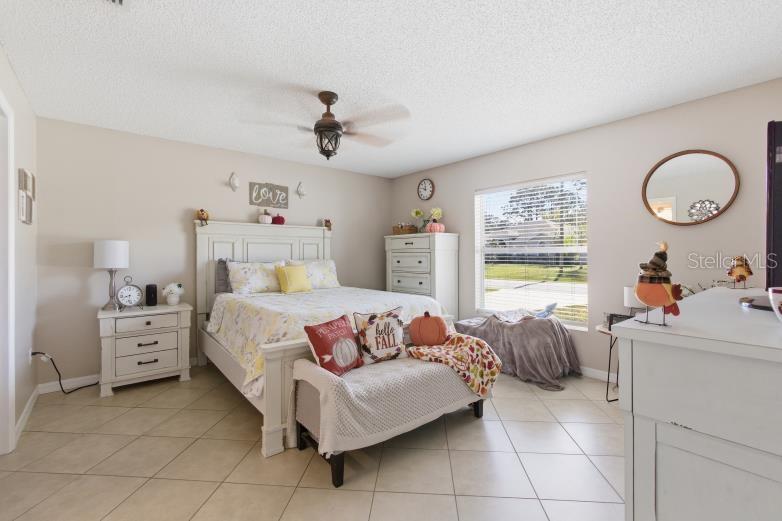 Image 32 of 45 For 8 Rolling Fern Place