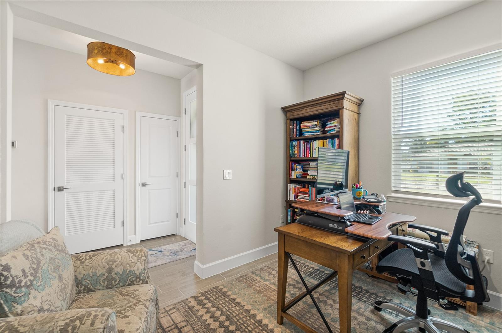 Image 11 of 54 For 5 Roxton Lane