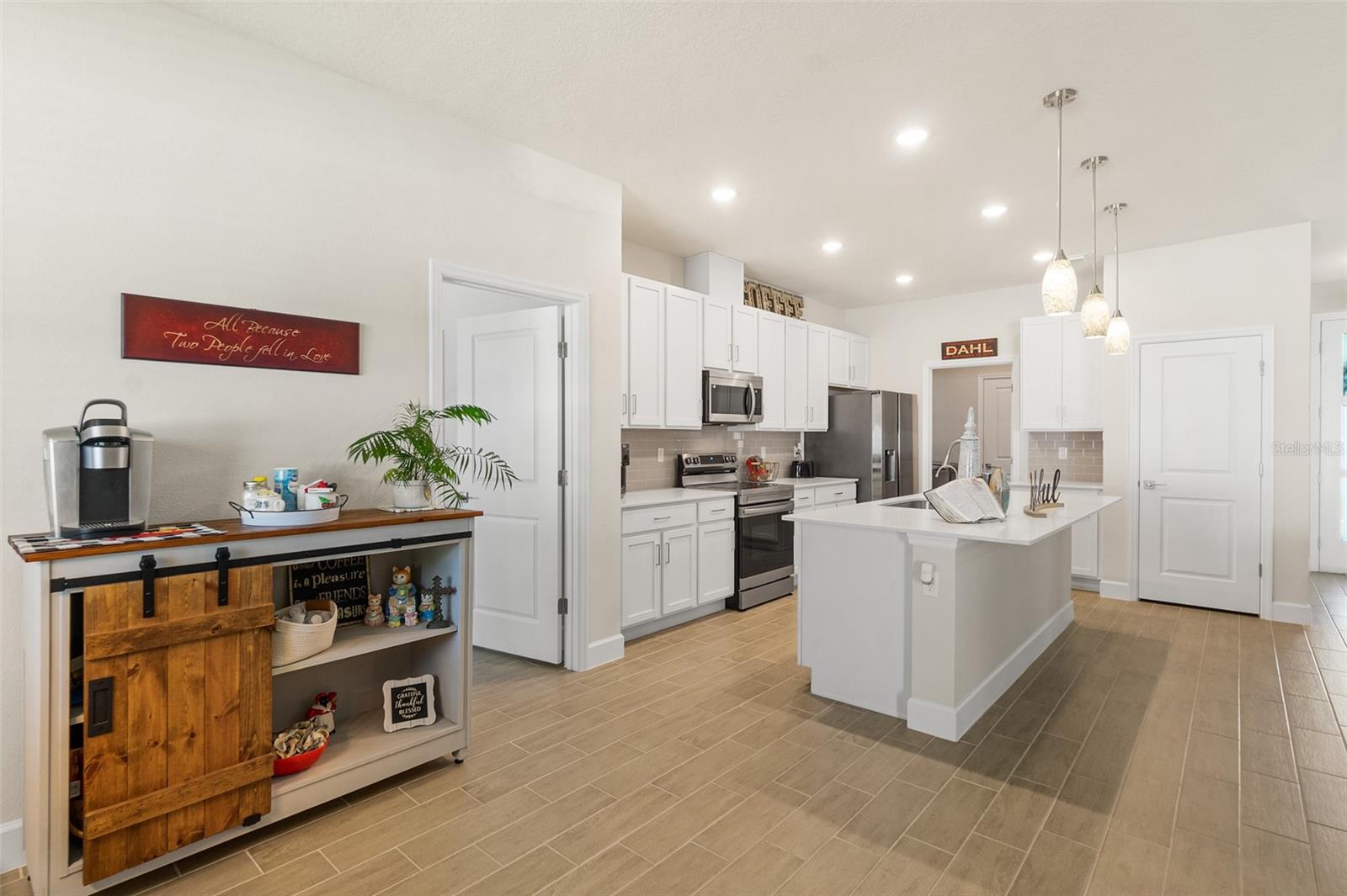 Image 24 of 54 For 5 Roxton Lane