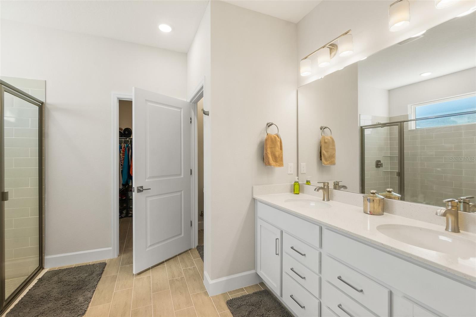 Image 28 of 54 For 5 Roxton Lane