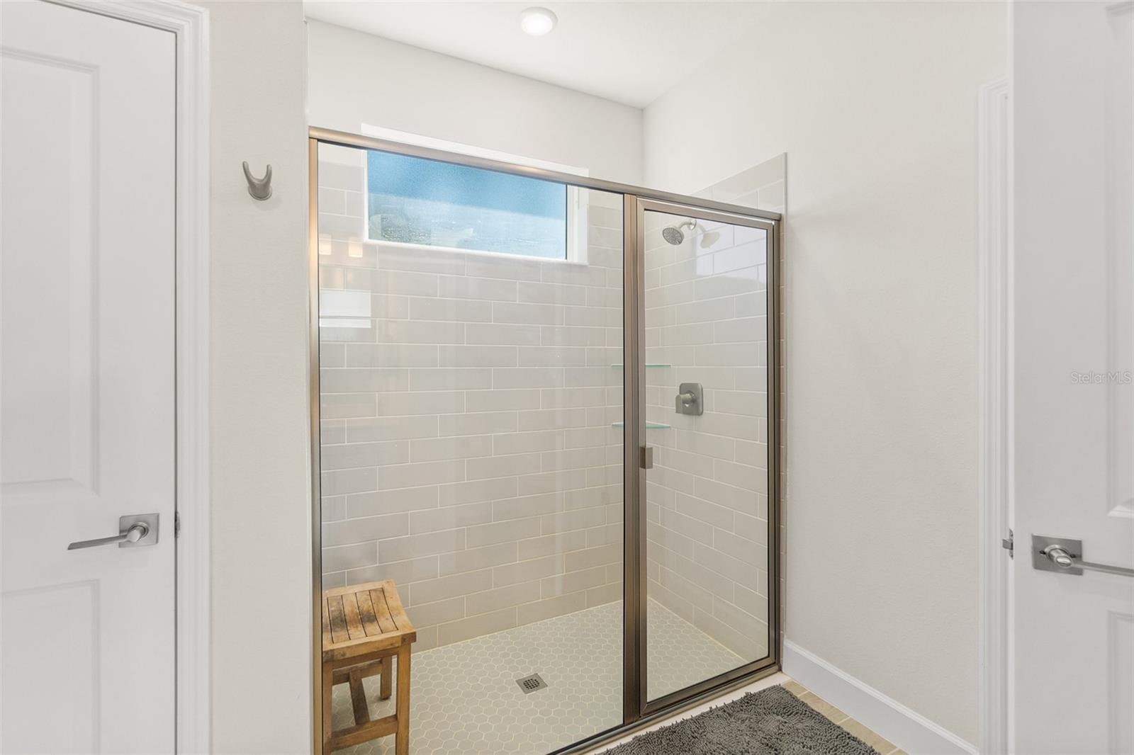 Image 30 of 54 For 5 Roxton Lane