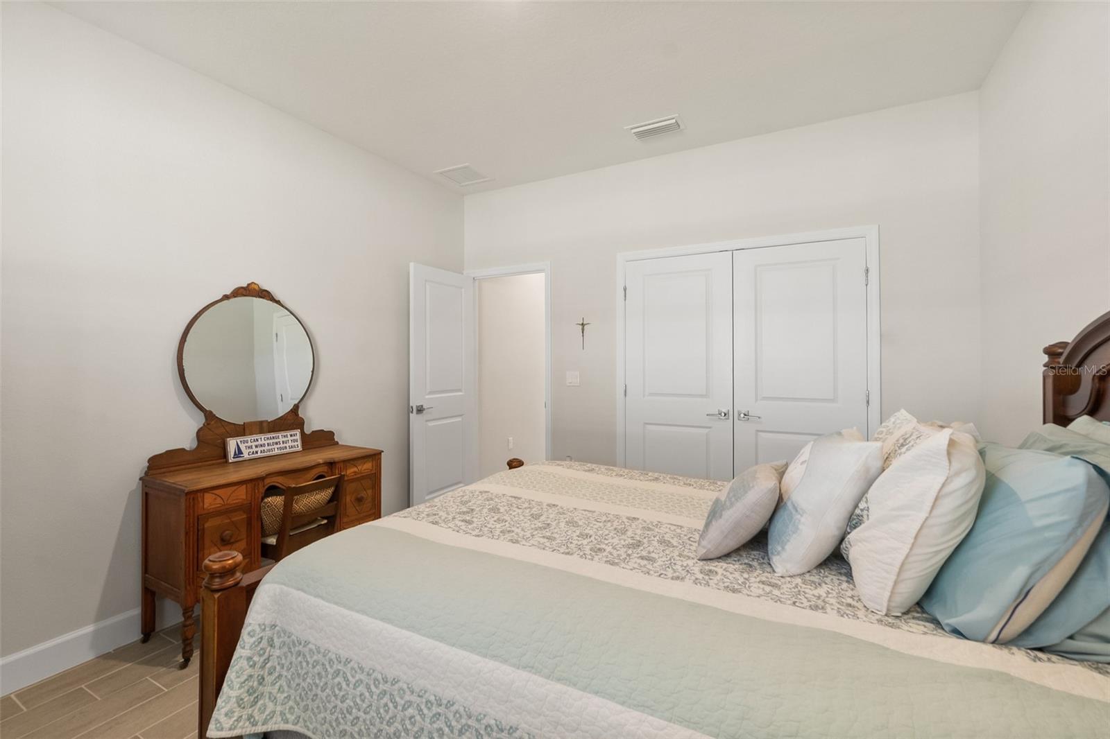 Image 35 of 54 For 5 Roxton Lane