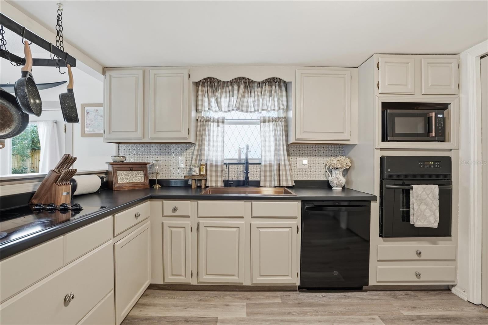 Image 19 of 43 For 900 Mickler Boulevard