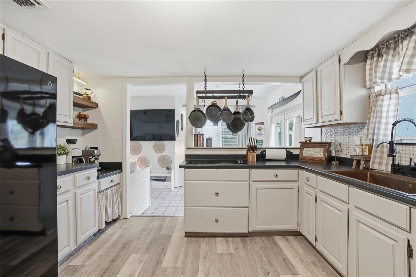 Image 20 of 43 For 900 Mickler Boulevard