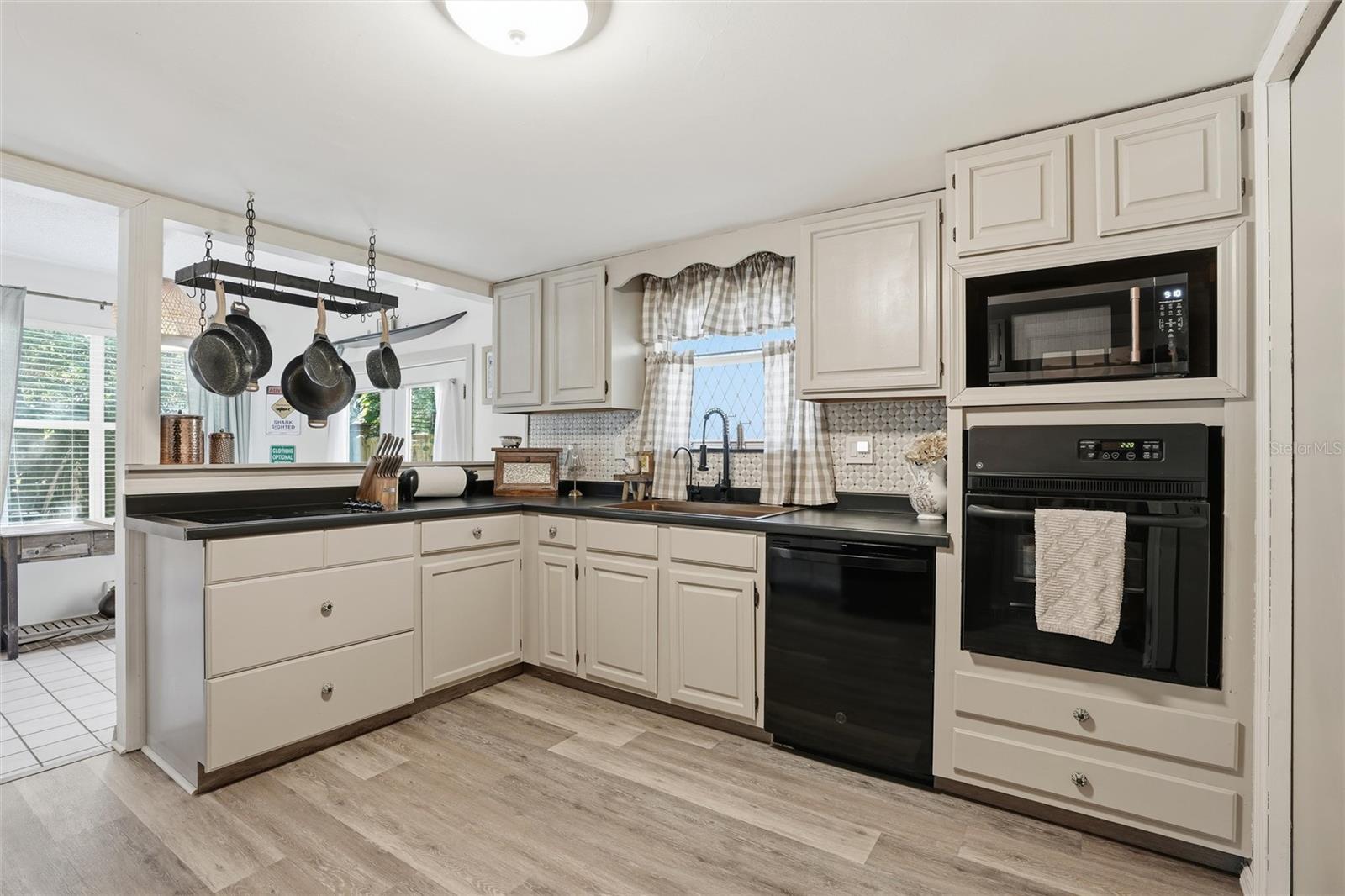 Image 4 of 43 For 900 Mickler Boulevard