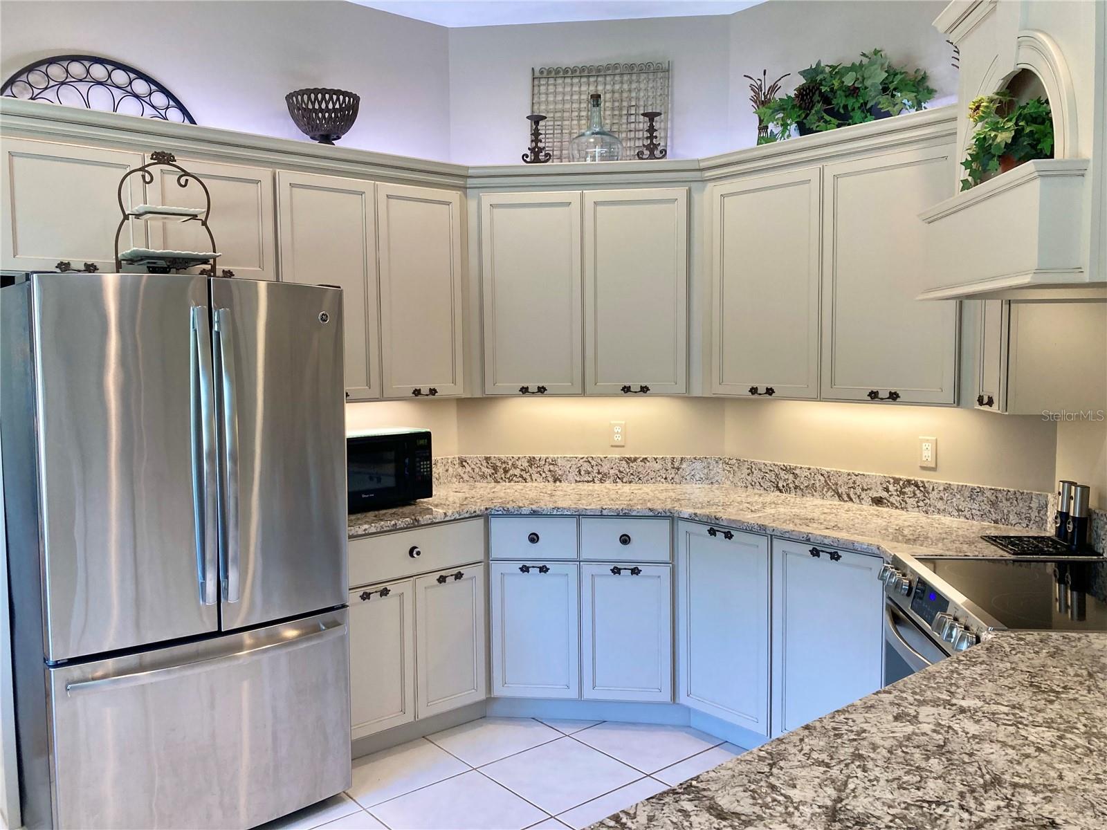 Image 17 of 66 For 55 Bay Pointe Drive