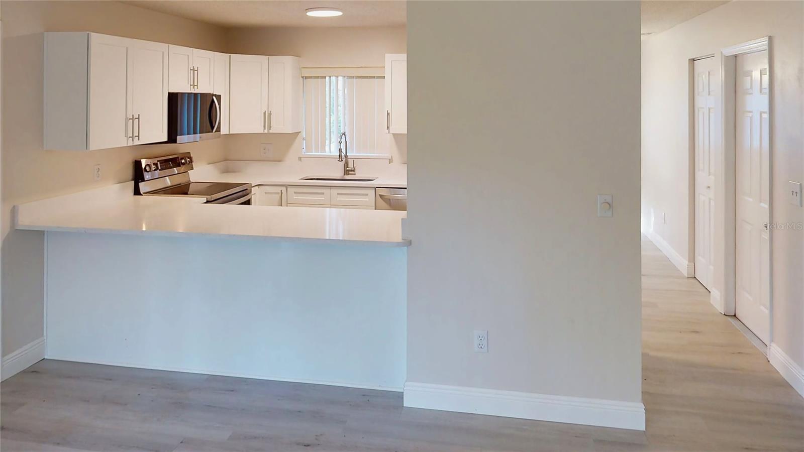 Image 8 of 39 For 14 Wellshire Lane