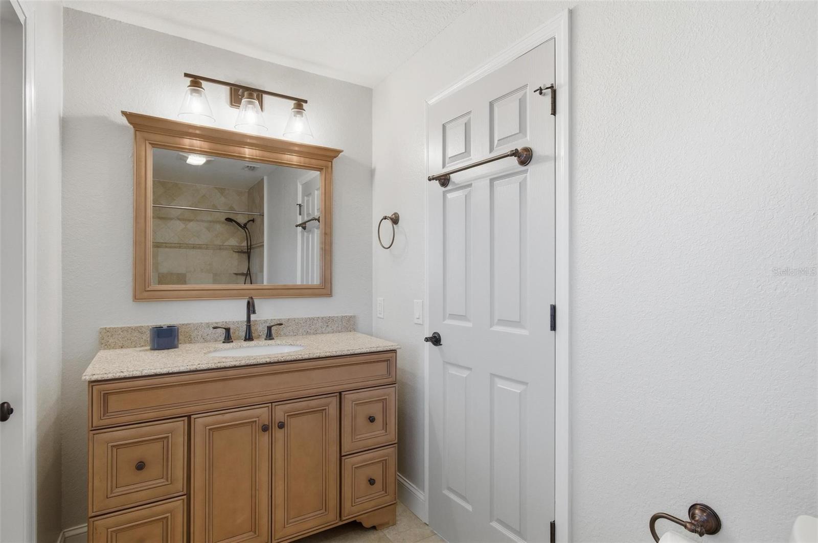 Image 38 of 63 For 7 Clarendon Court S