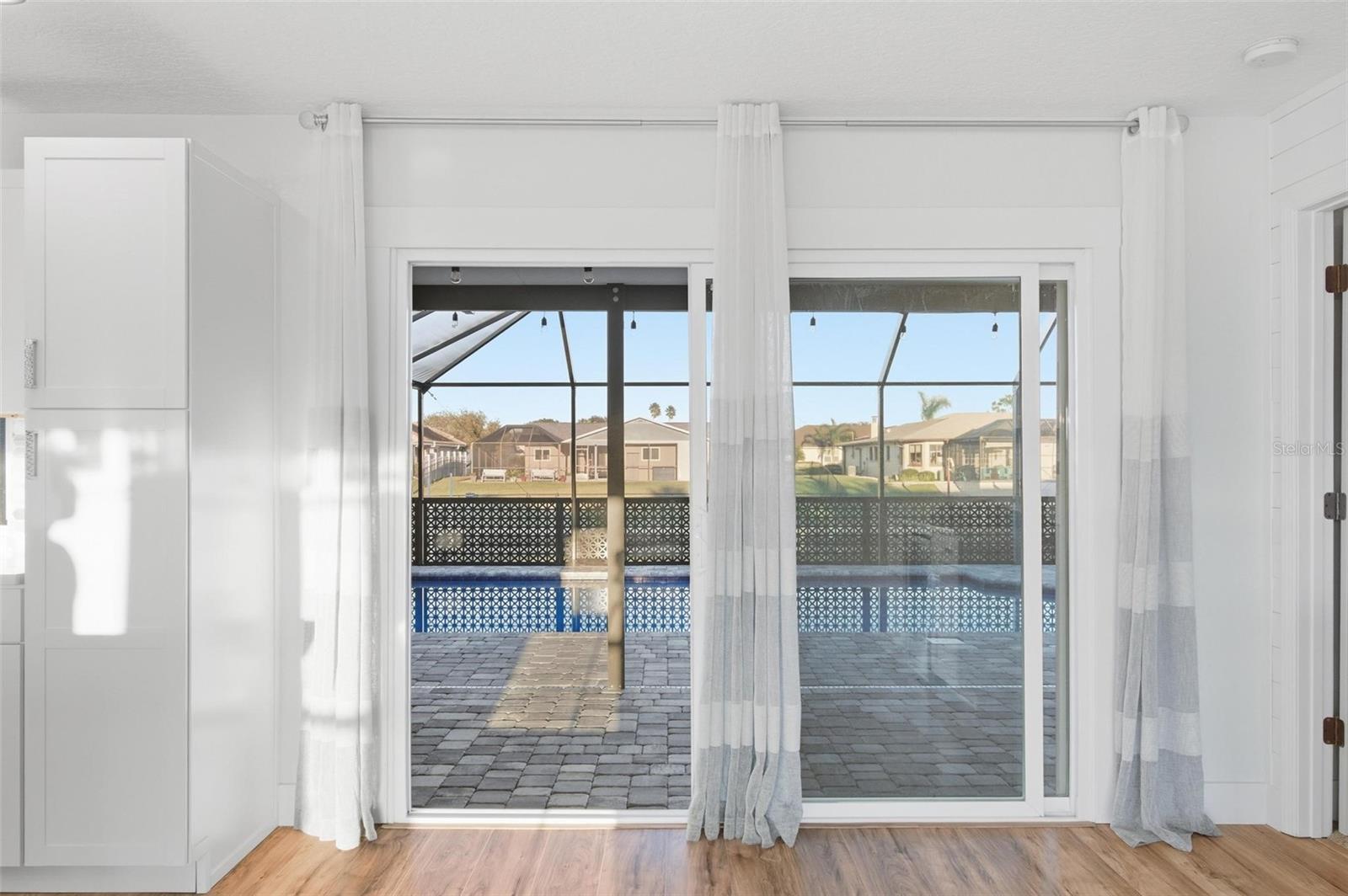 Image 39 of 63 For 7 Clarendon Court S