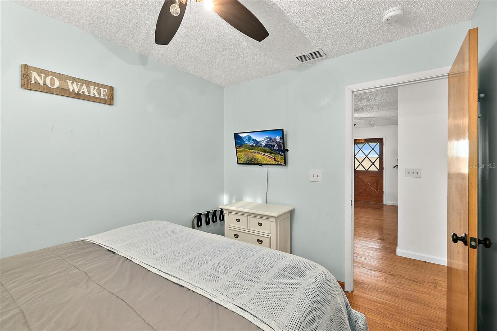 Image 12 of 30 For 32 Armand Beach Drive