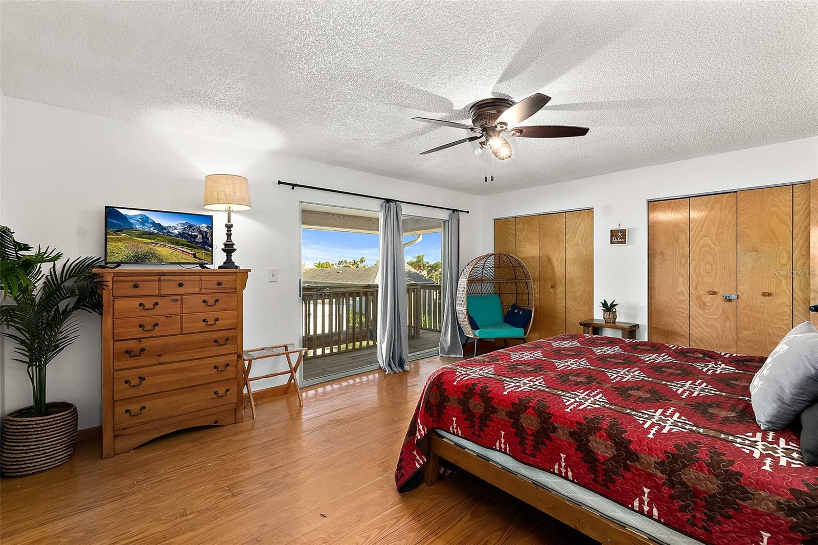 Image 7 of 30 For 32 Armand Beach Drive