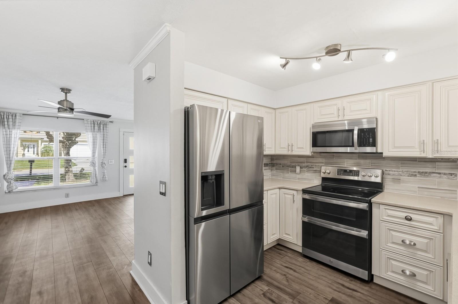 Image 10 of 36 For 932 Lora Street