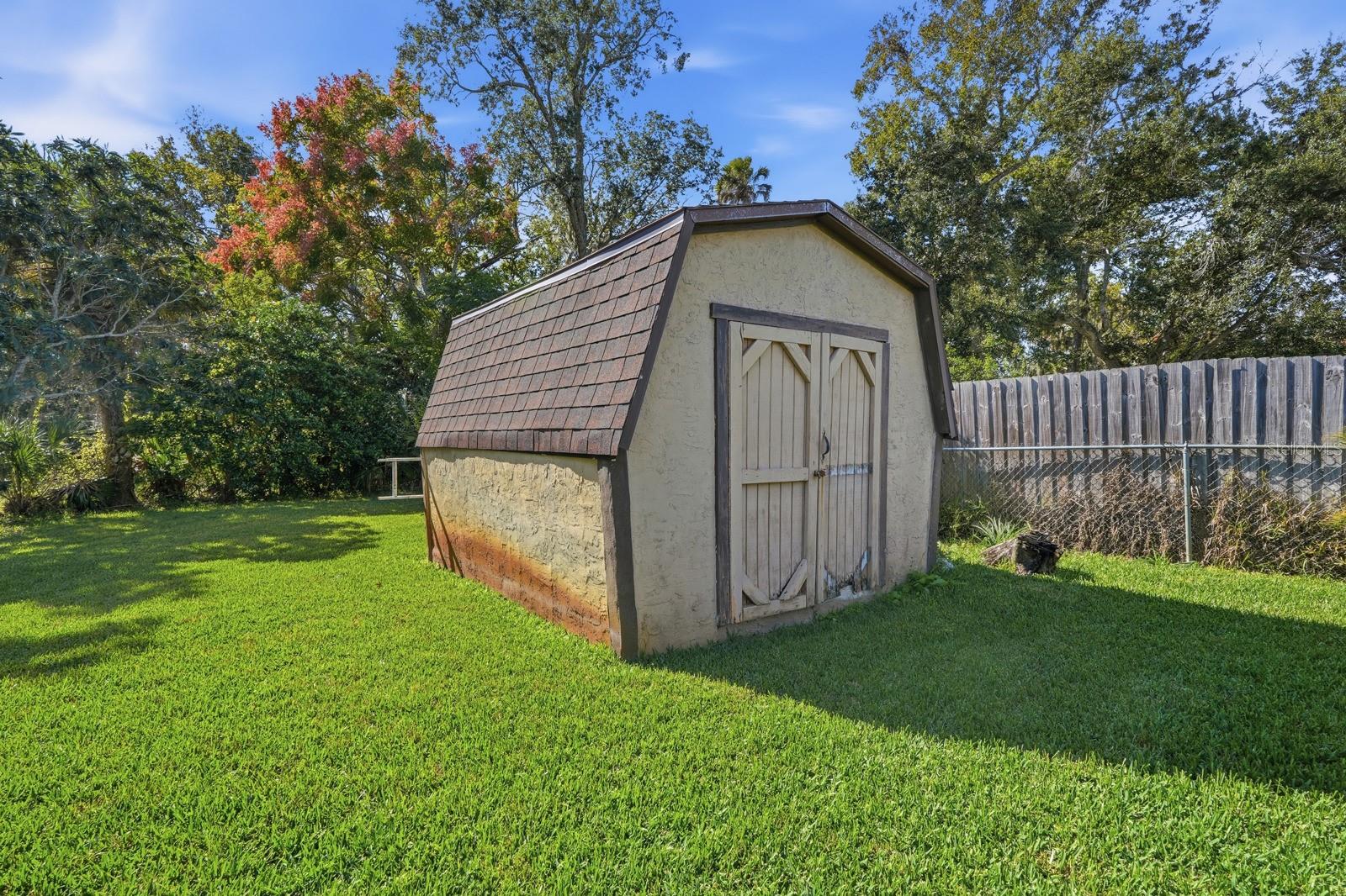 Image 2 of 36 For 932 Lora Street