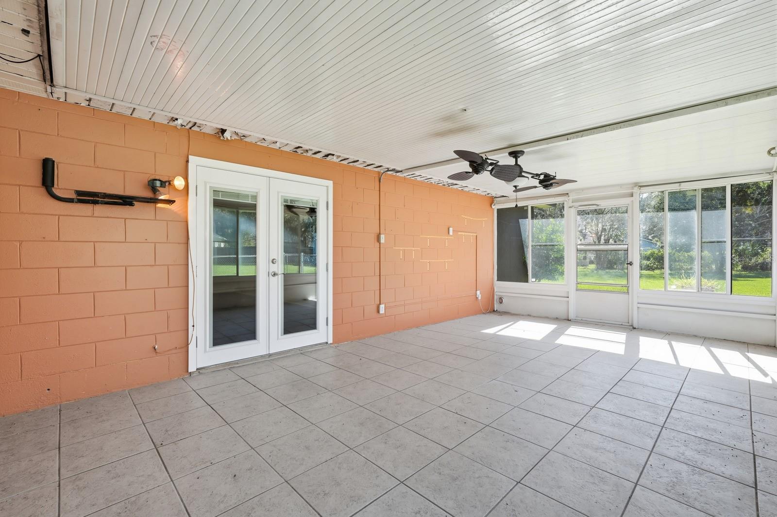 Image 24 of 36 For 932 Lora Street